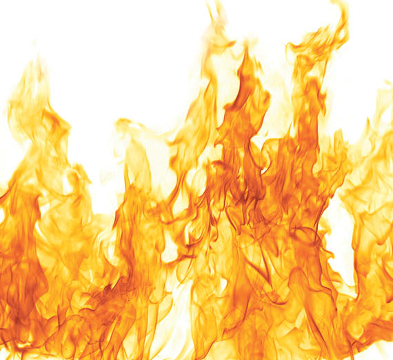 Judith Mayotte prend la parole lors de la cérémonie de remise des diplômes des étudiants le 11 mai.